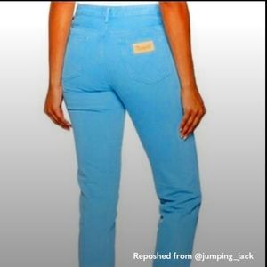 NWT New Wrangler Light Blue, High Rise Cropped Straight Jean Sz 6